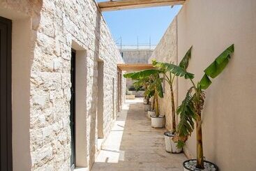 בית מלון כפרי Drymades Inn Resort