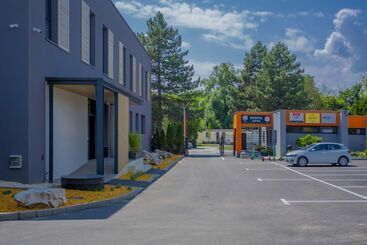 בית מלון כפרי & Restaurant Resort Barca    Campsite