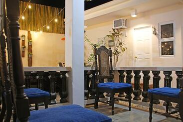 تختخواب و صبحانه Prim Travellers Inn