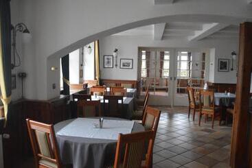 ホテル Zum Weserdampfschiff