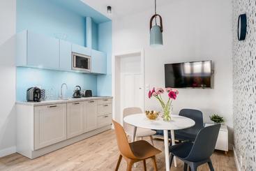 Sanhaus Apartments   Fiszera 6