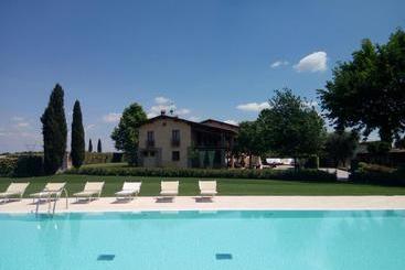 بيت Fenil Conter Cottage & Suite