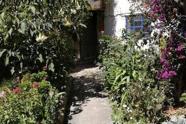 Hospedaje El Tambo B&b