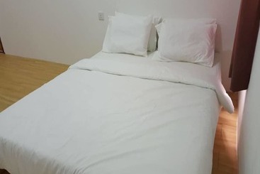 Hotel Pondok2 Cabin Stay Shah Alam