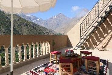 پانسیون Atlas Views