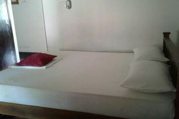 Пансион Legacy Villa