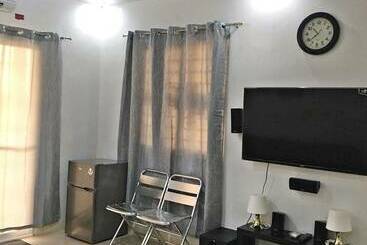 פנסיון Yo' Boss