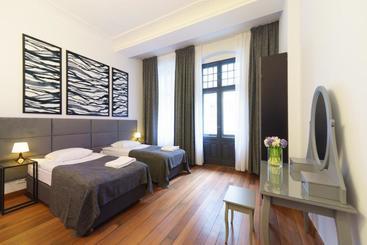 1 Night In Poznań  Matejki Apartments