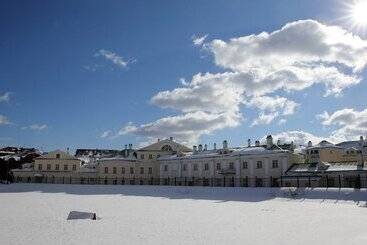 בית מלון כפרי The Old Monastery