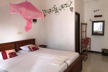 بنسيون Anna Tourist Inn