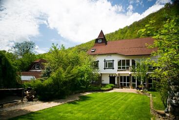 پانسیون Cherepanovs' Guest House