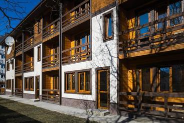 پانسیون Juna Aqua Life