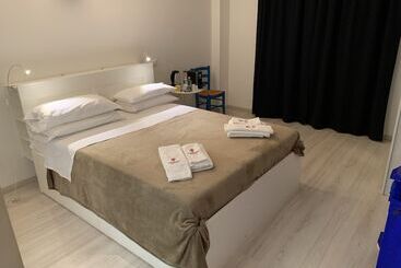 פנסיון Tiburtina Suites, Roma