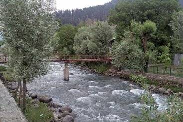 Magic Himalayan Cottage