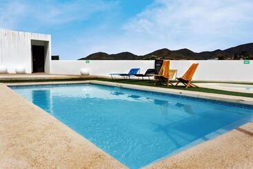 ホテル La Cima Del Valle