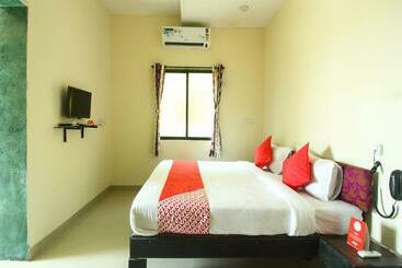 Апартаменты Shivaji Palace By Oyo Rooms