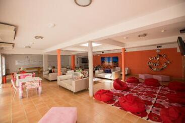 Общежитие Hi Portimao  Pousada De Juventude