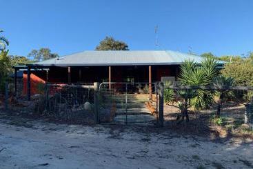 Жильё для туристов Heavenly Hideaway   Yallingup