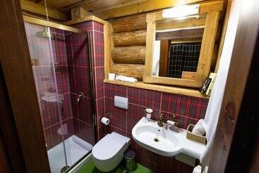 هتل Ethnocomplex Bobrovaya Dolina