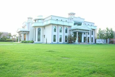 فندق Palette Silver Castle