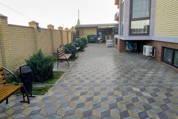 تختخواب و صبحانه Guest House Radost