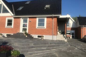 تختخواب و صبحانه Hilmors Overnatning