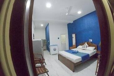 Жильё для туристов Girilena Guest House