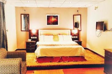 Отель Alsaab Suites