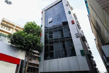 هتل Midtown By Oyo Rooms