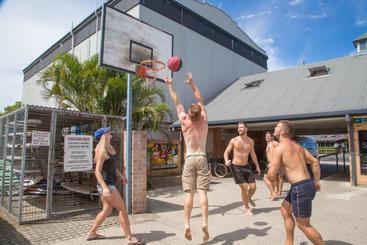 هاستل Backpackers Holiday Village