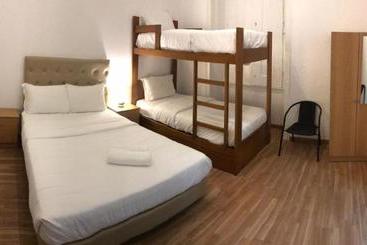 Just Lisbon Hostel & A.l