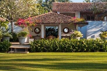 ツーリストアパートメント Habaraduwa House