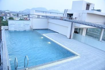 ホテル Lake Vinora