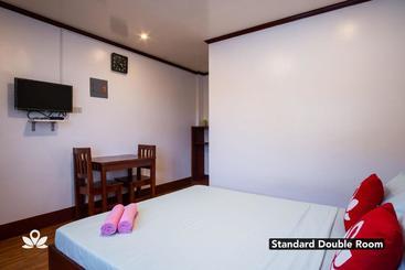 هتل Zen Rooms  Ni Pepe Baler
