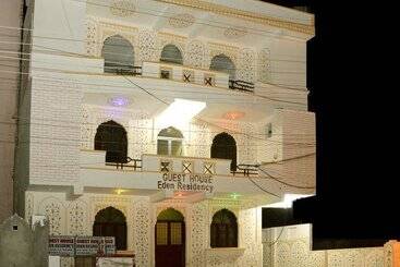 فندق Eden Residency