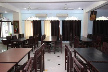 هتل K Comfort By Oyo Rooms