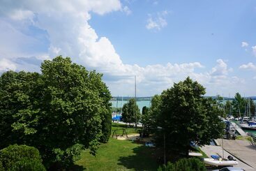 酒店 Tihany Yacht Club