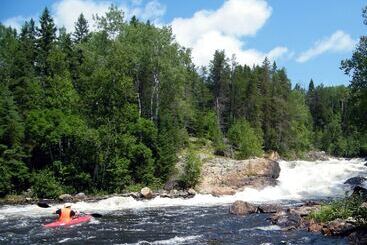 Отель Wildexodus Outdoors
