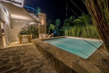 ツーリストアパートメント Loft Paraiso