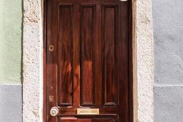 شقق خاصة سياحية Y.baixa   Boutique Apartments