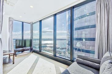 آپارتمانهای توریستها Seaview Penthouse With Free Parking