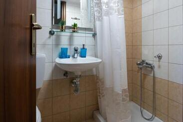 アパートメント Tsamakdas House