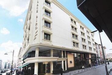 The Parma Hotel Downtown