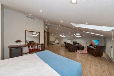 ホテル Febor Park