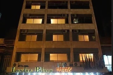 בית מלון כפרי London Palace