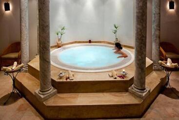 هتل Palm Beach Palace Tozeur