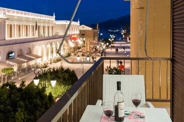 Alektor Studios & Apartments