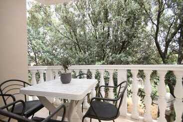 ツーリストアパートメント Apartments Melissa