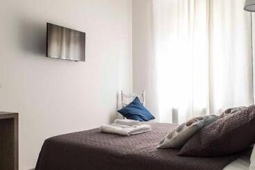 تختخواب و صبحانه La Casa Di Titti