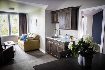 モーテル Newfound Inn & Suites